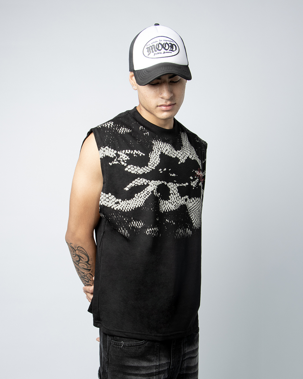 VIPER SLEEVELESS TEE
